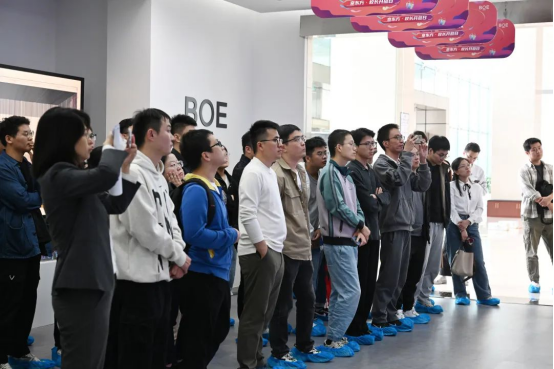 百名博士生组团“打卡”！期待携手向未来